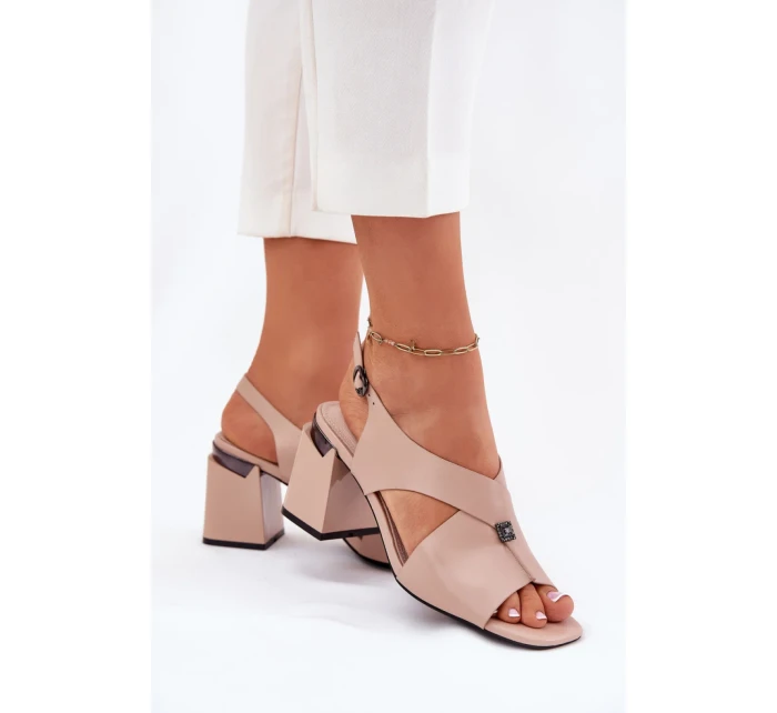 Sandále na podpätku model 212827 Vykročte štýlovo