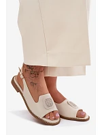 Dámské sandály na nízkém podpatku s ozdobou S.Barski KV61-6016 Krémové