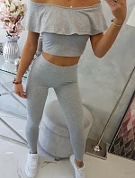 Sada s volánikom šedá